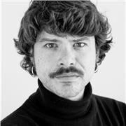 Licenciado en la Real Escuela Superior de Arte Dramático con oposición aprobada como profesor de Interpretación en Escuelas Superiores de Arte Dramático se ofrece para clases de Interpretación a diversos grupos y niveles, desde grupos heterogéneos amateur